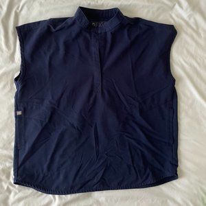 FIGS Rafaela Scrub Top in Navy Size S - Like New